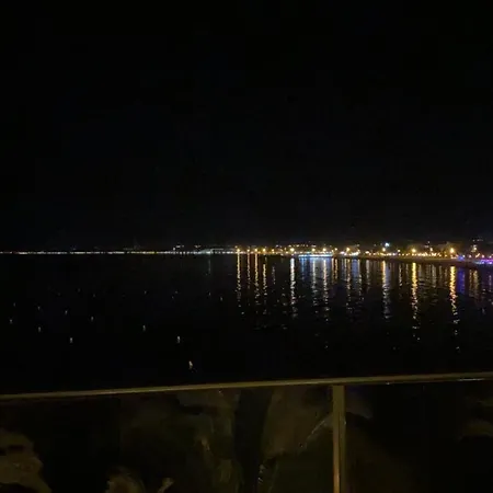 Apartamento Vista Mar Apartment *